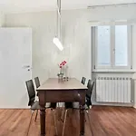Side Apartman *