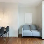 Side *
